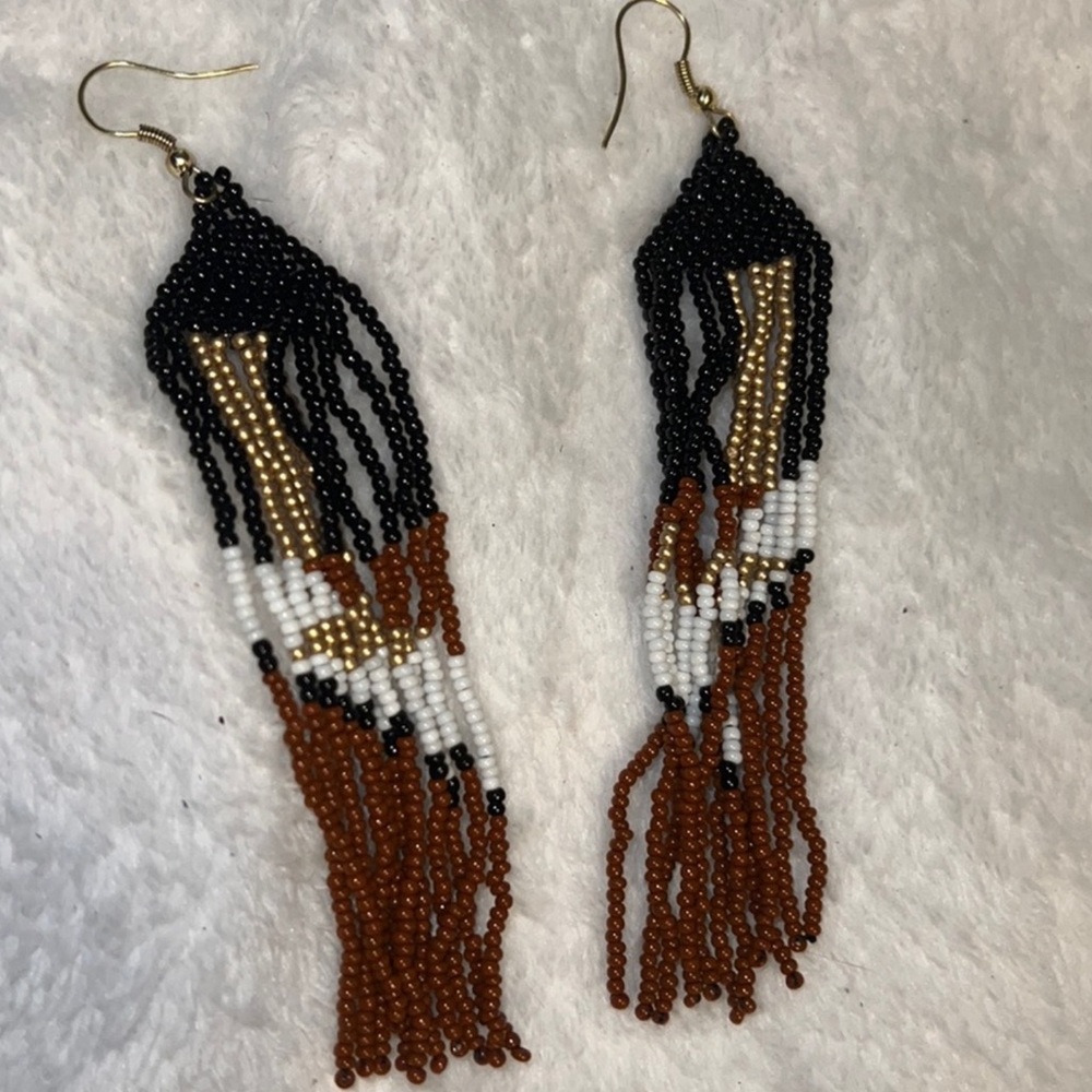Seed Beads Earrings 4”NWOT